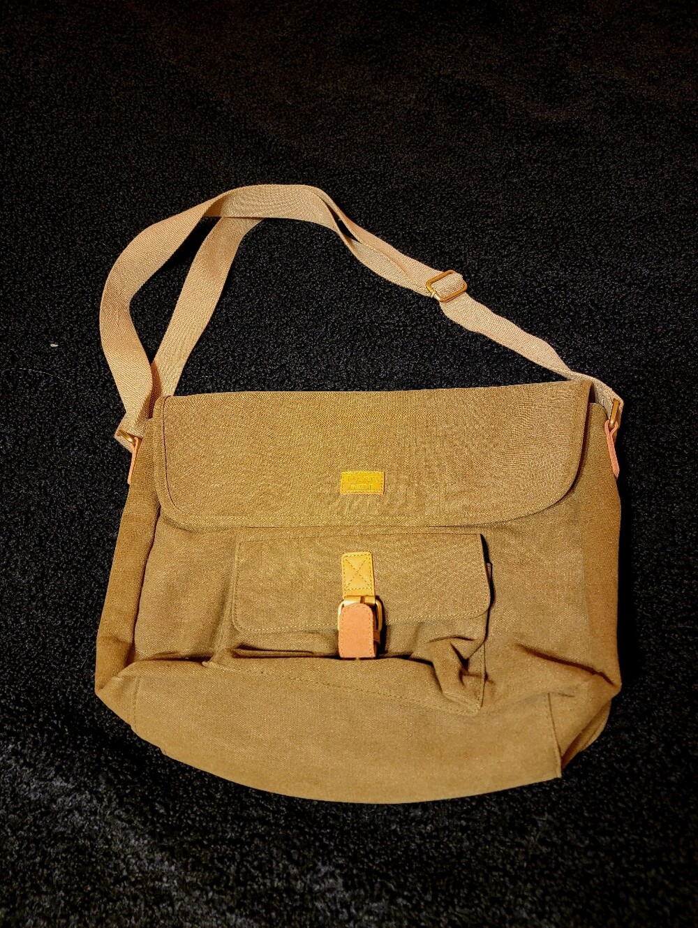 Park Hill Canvas Crossbody Messenger Bag
